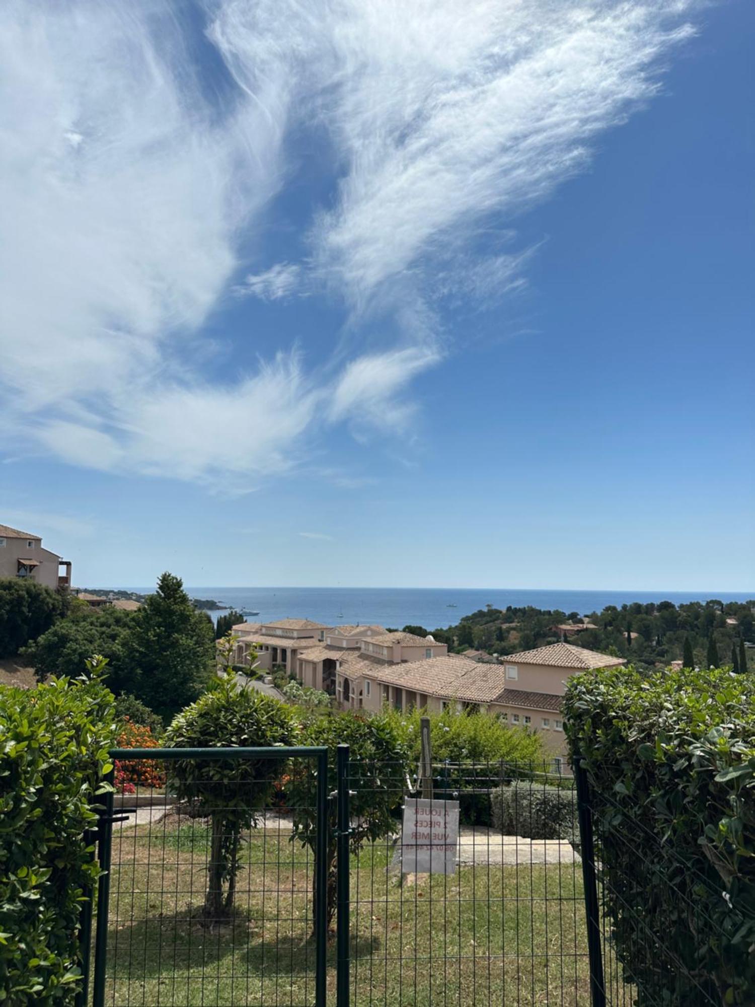 Cap Esterel Vue Mer Et Climatise Saint-Raphaël Eksteriør billede